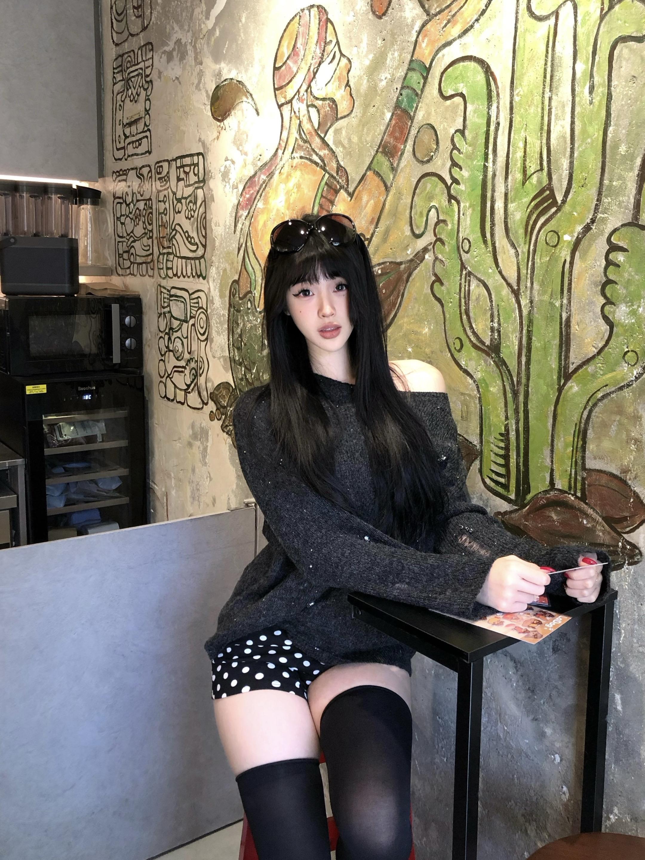 以为牵了哥哥的手 就能得到哥哥的心 没想到哥哥是千手观音