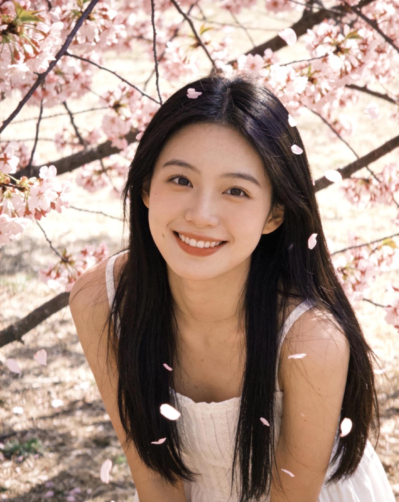 同事的一句话让我焦虑立马减轻。

最近忙得让我一个中年人都想哭了，想像个孩子一样