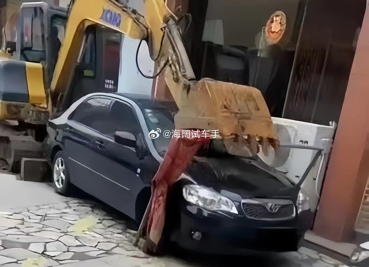 这样的防盗手段是不是钩机就不会被盗了吧？？？ 海阔试车超话 ​​​