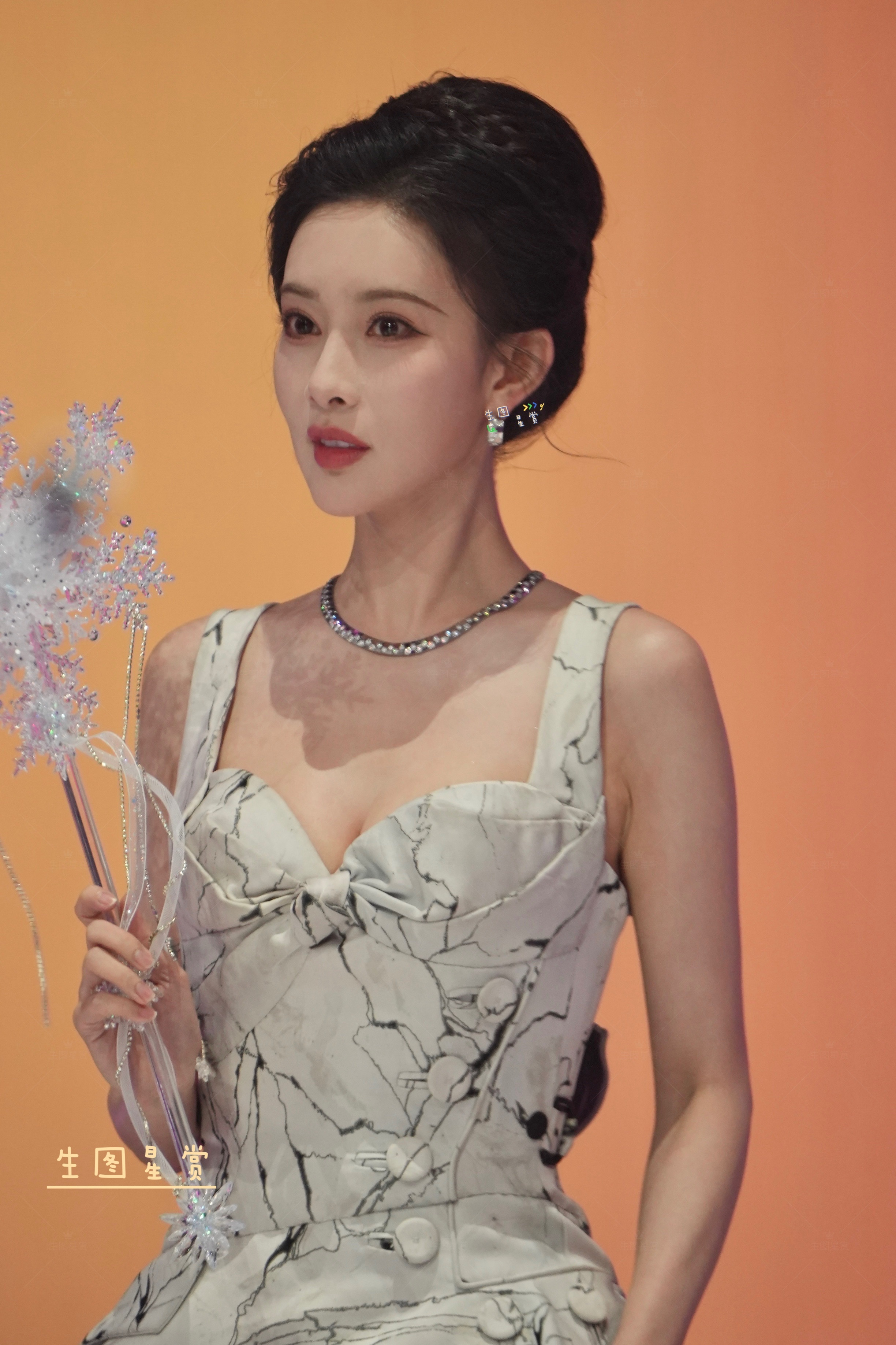 孟子义尖叫之夜内场走秀冰雪美人孟姐，步步生香🌸🫧孟子义婚纱孟子义