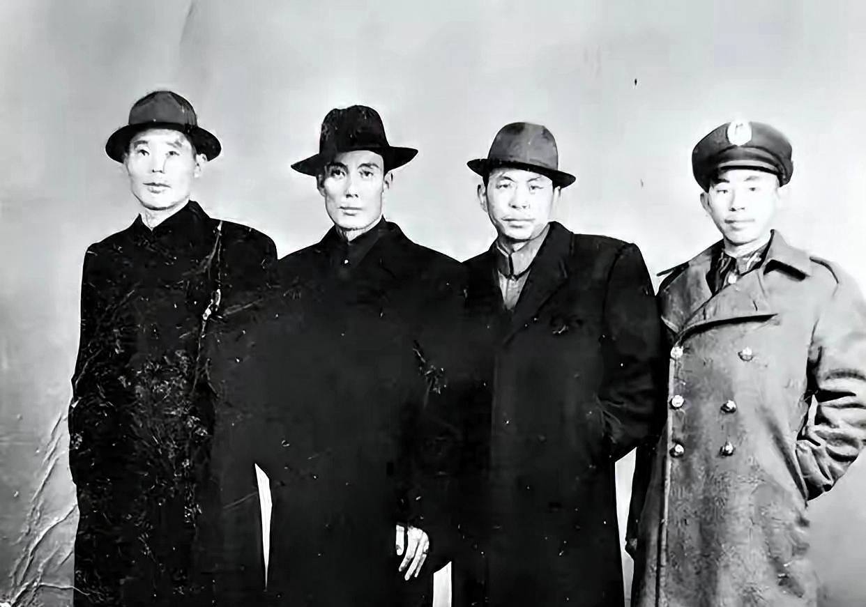 1934年，中央特科红队35人被一夜端掉，内鬼潜伏一年多，27名烈士宁死不屈共赴