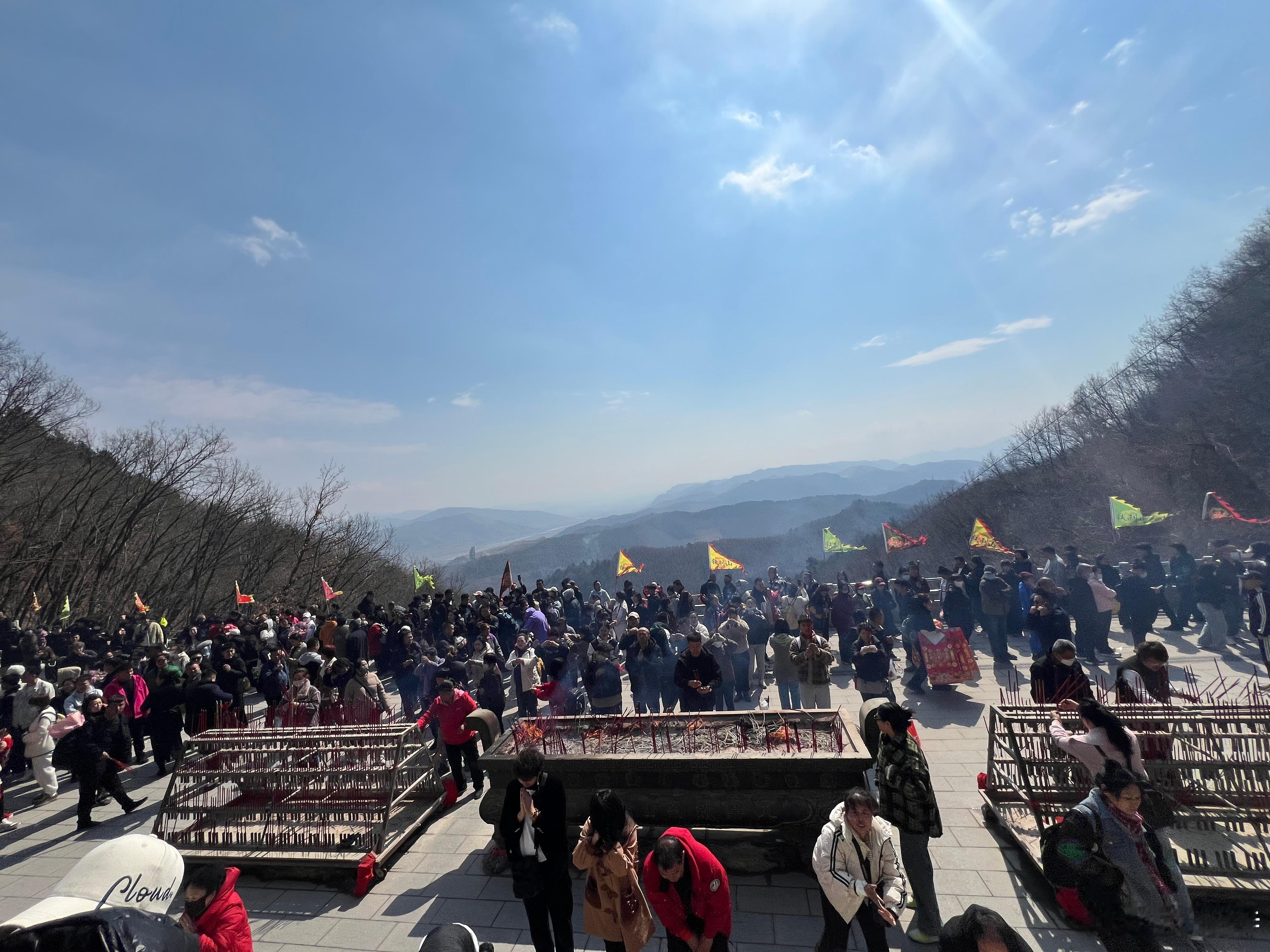 平安夜别再宅家啦！来辽宁铁刹山打卡冬日盛景，赏雪的同时顺便祈福，把黑妈妈的庇佑带