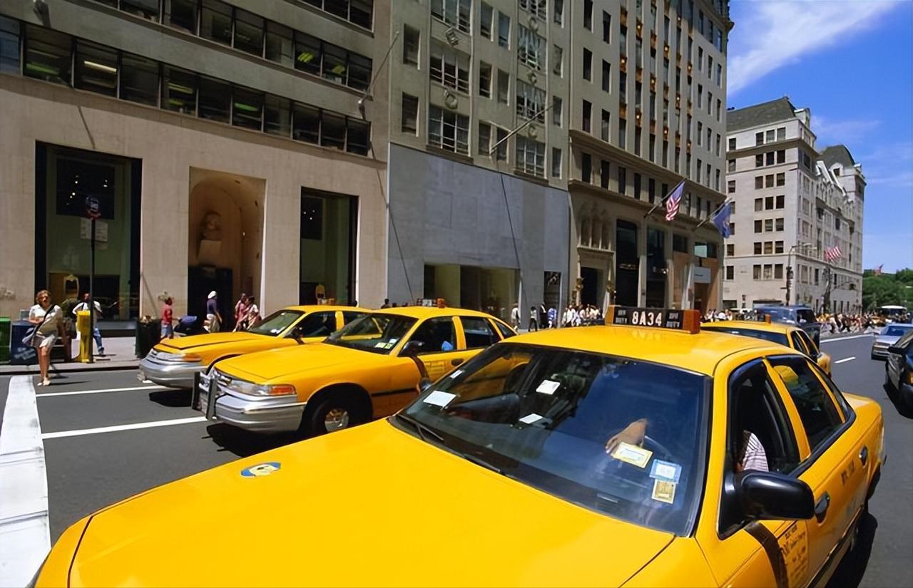 美国五座城市的网约车司机，最近发现自己每小时能接到的单子悄悄少了。
亚特兰大、奥