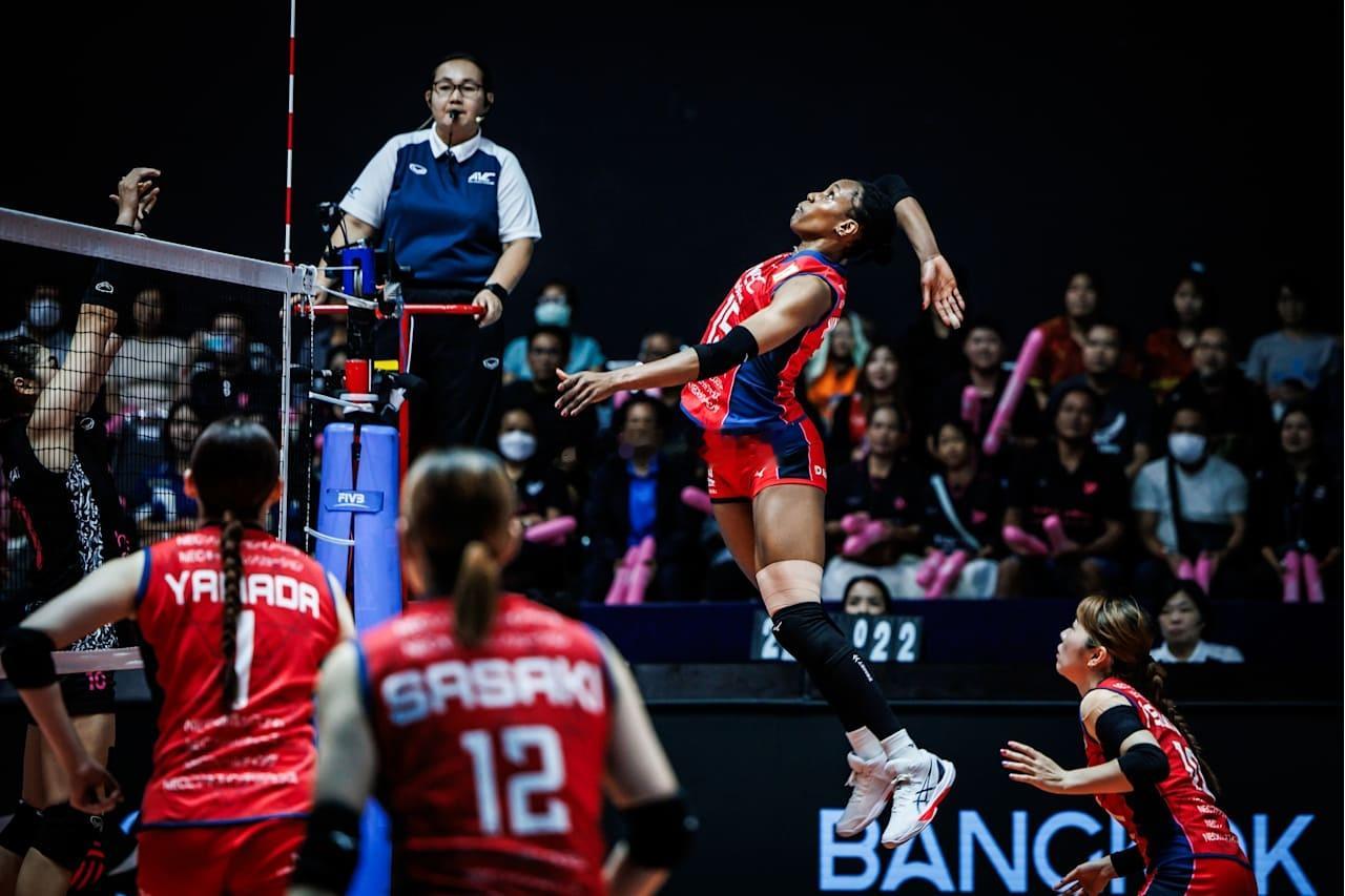 日本NEC红色火箭3-0泰国哈鲁多特春武里恩瓦卡洛尔：17分（23扣17中0失误