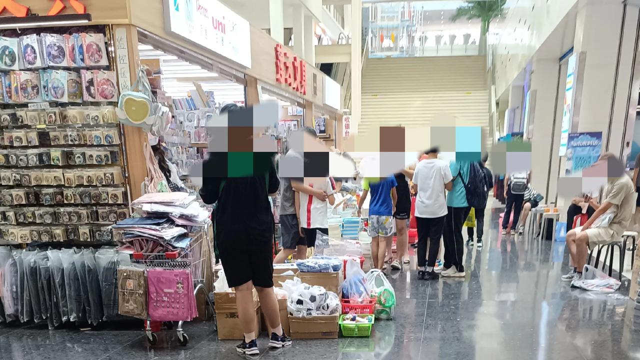#记录我的8月生活#
召集日，到校1.5小时
老师要求带的：清扫要用的，一块湿抹
