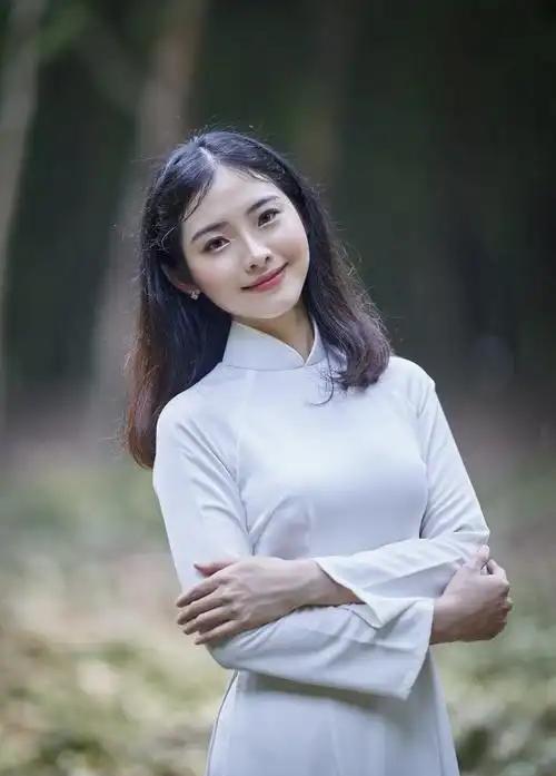 为啥数百万中国人跑到越南干活，却死活不愿意回国？越南条件真能比中国强？这个现象太