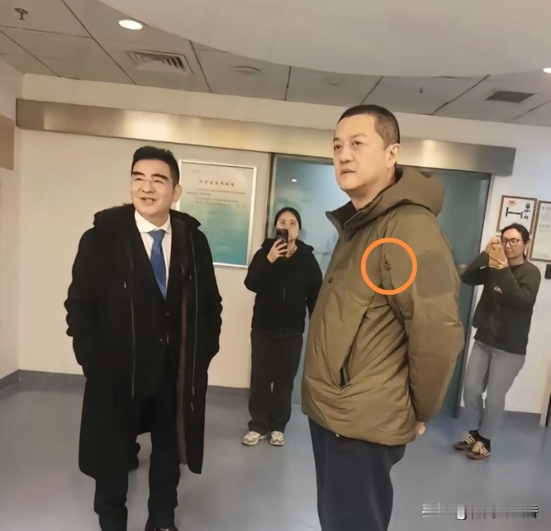 李亚鹏说话水平
封神！对陈光标3句话拉满
好感，公益同行20年互认太圈粉～
 