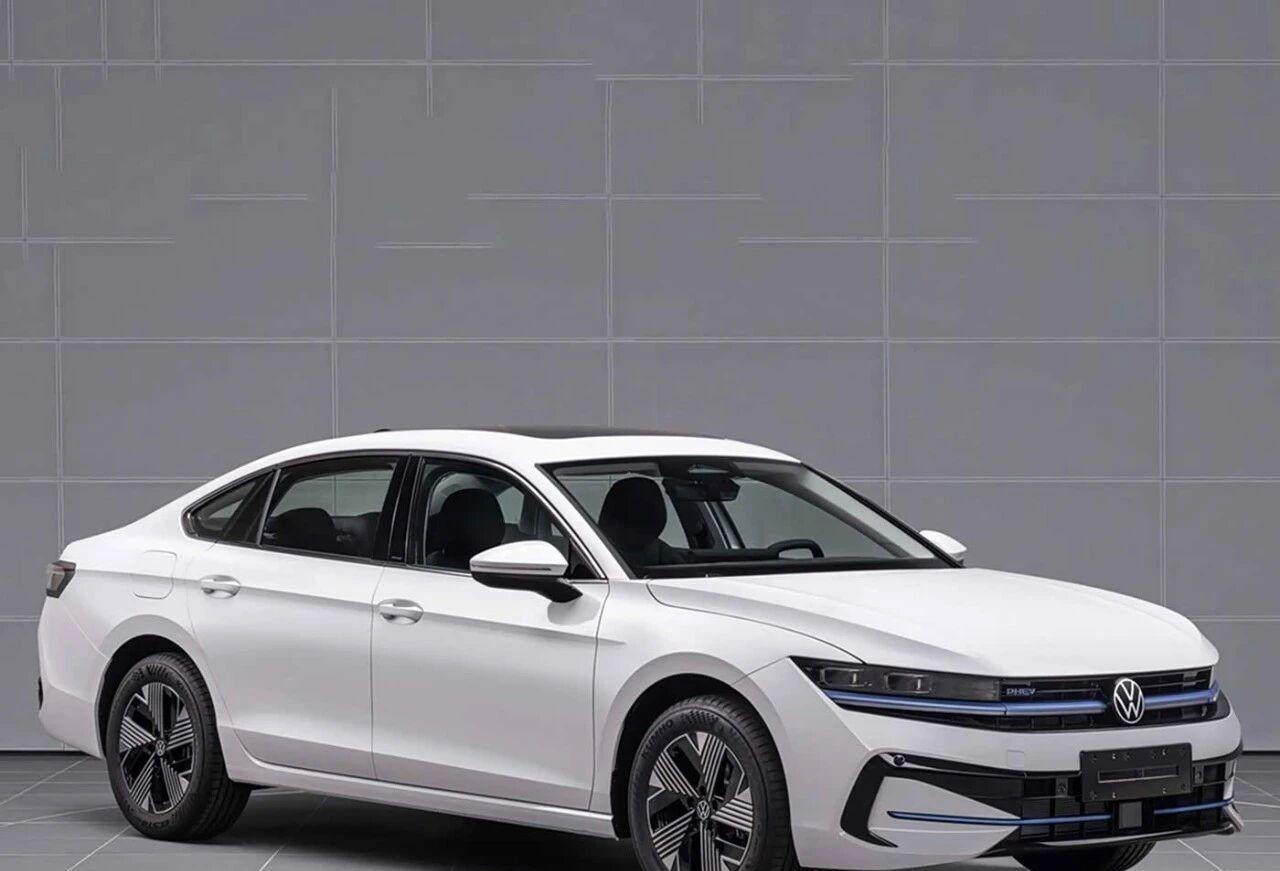 迈腾GTE插电混动的情况比较特殊，因为它正处在新老交替的阶段：一边是正在清库销售