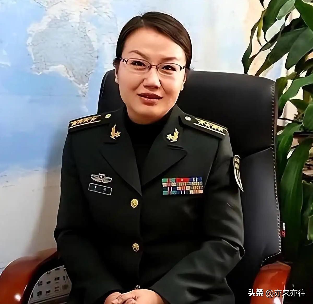 军事专家李莉近年在国际冲突中的判断引发广泛讨论，多次观点与现实结果相悖。这背后暴