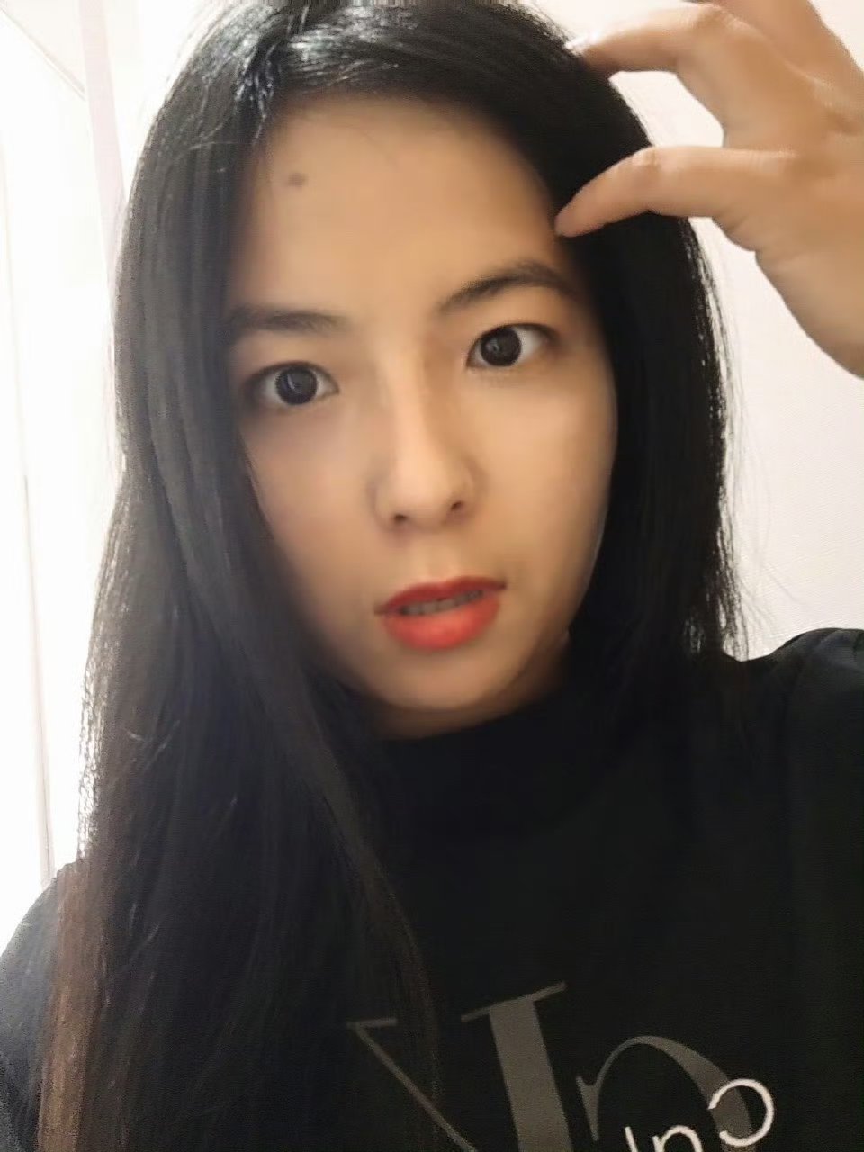 要啥啥没有，心眼比筛子还多，你活着纯粹是浪费空气占用公共资源。没背景没能力，还天