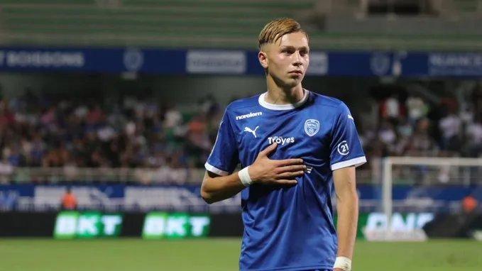 法语电台蒙特卡洛电台首席记者Fabrice Hawkins的独家报道，曼城已签下
