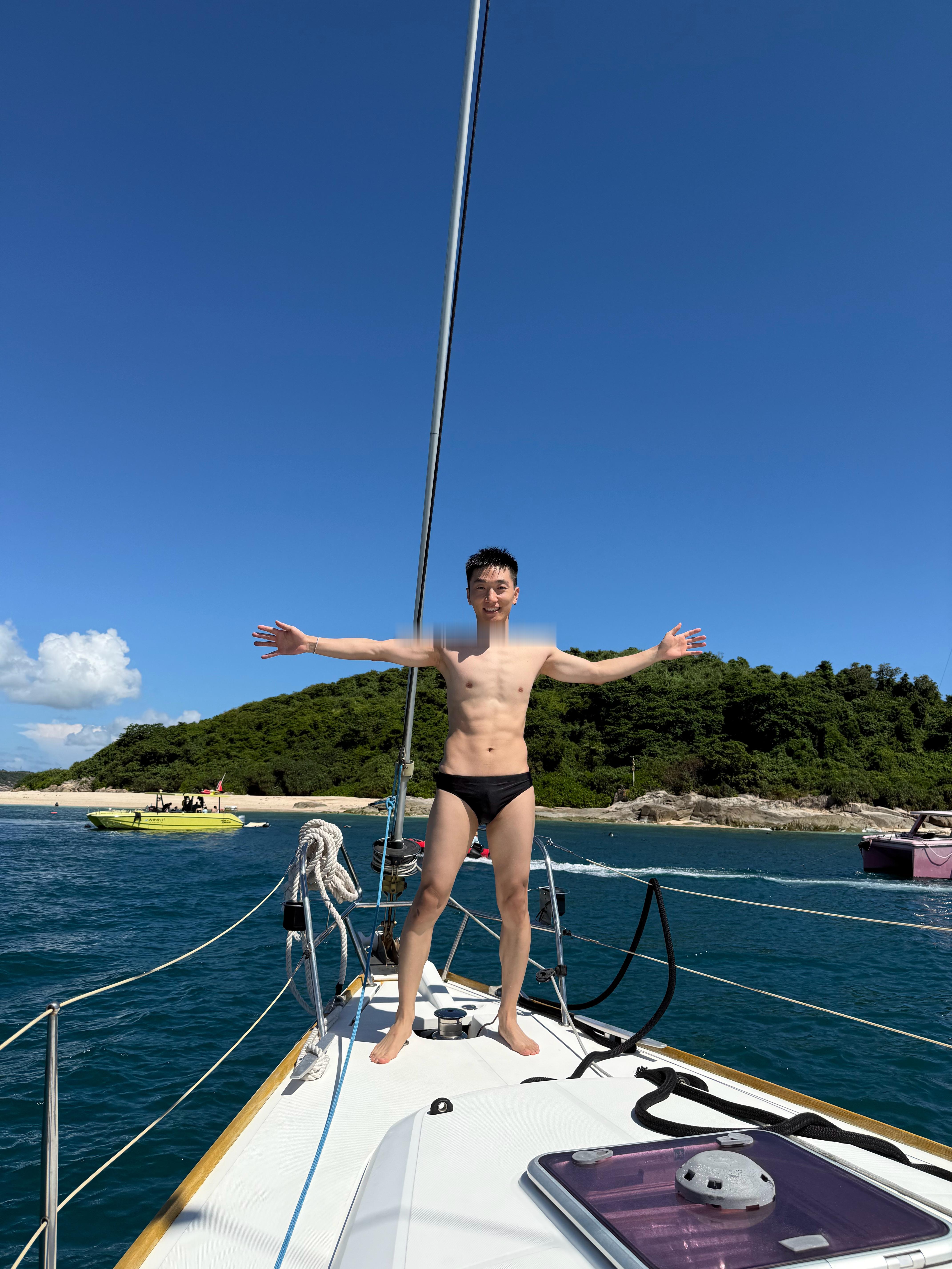 青春没有售价！[阴险][阴险][阴险][阴险]小帅Craft[超话]  ​​​