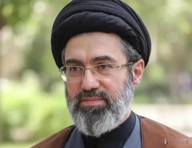 伊朗这国家，其实比大家想的要强得多。说到导弹，它们打得不光远，还准。你看，它们能