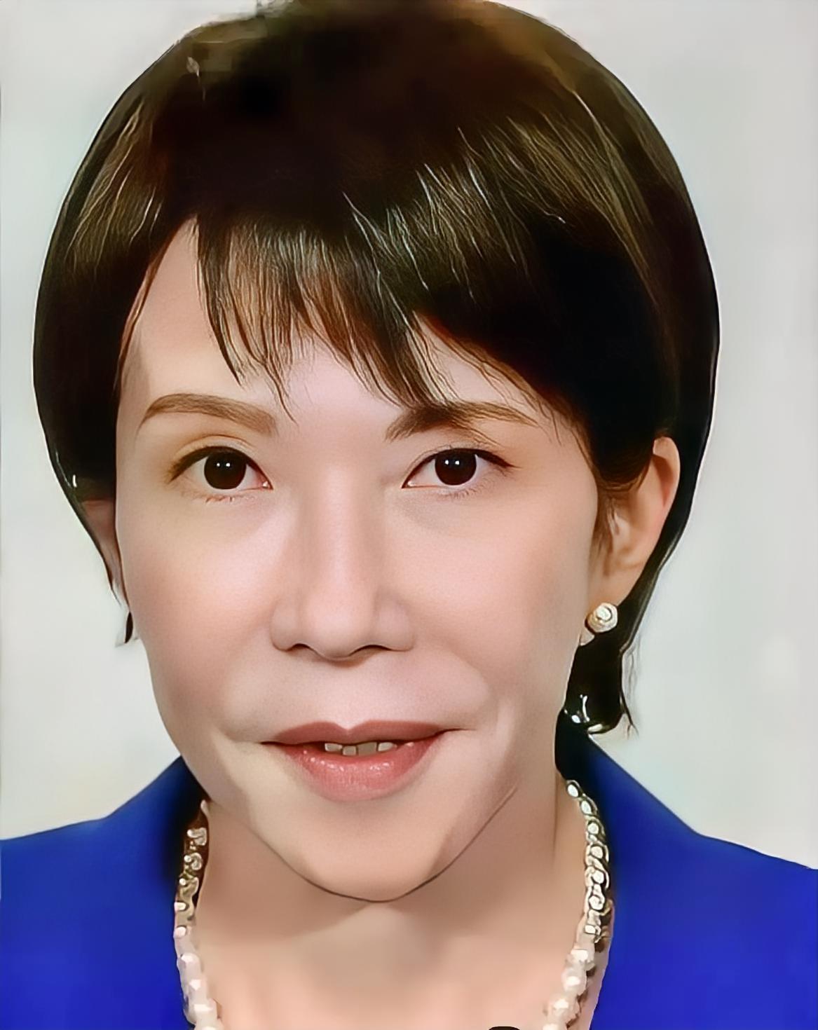 日本消息！
7月21日，日本内阁把新一年度财政计划和增长战略正式拍板了，这是高市