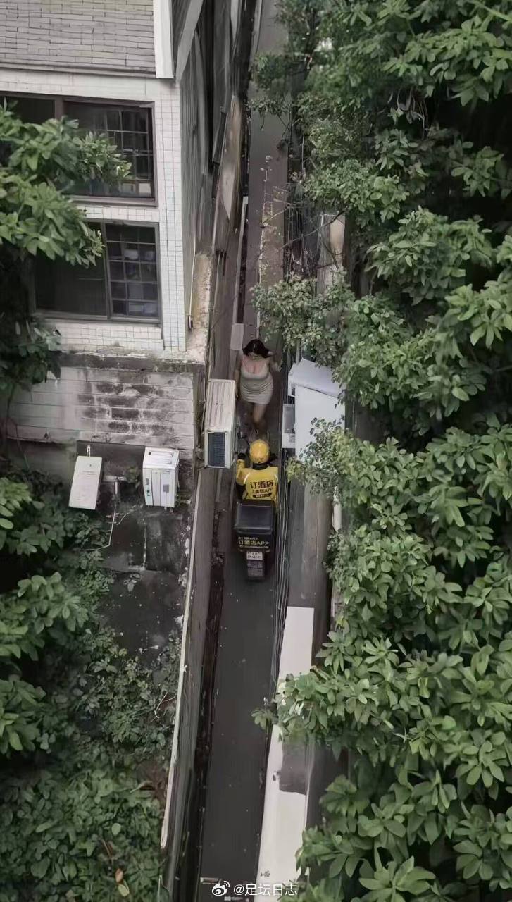 狭路相逢。。。