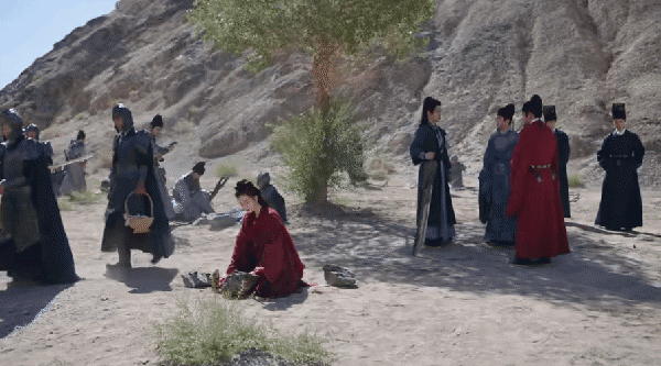 #任如意打架前先磨刀#《一念关山》​大战一触即发，任如意战前磨刀，果然惊艳老道哈