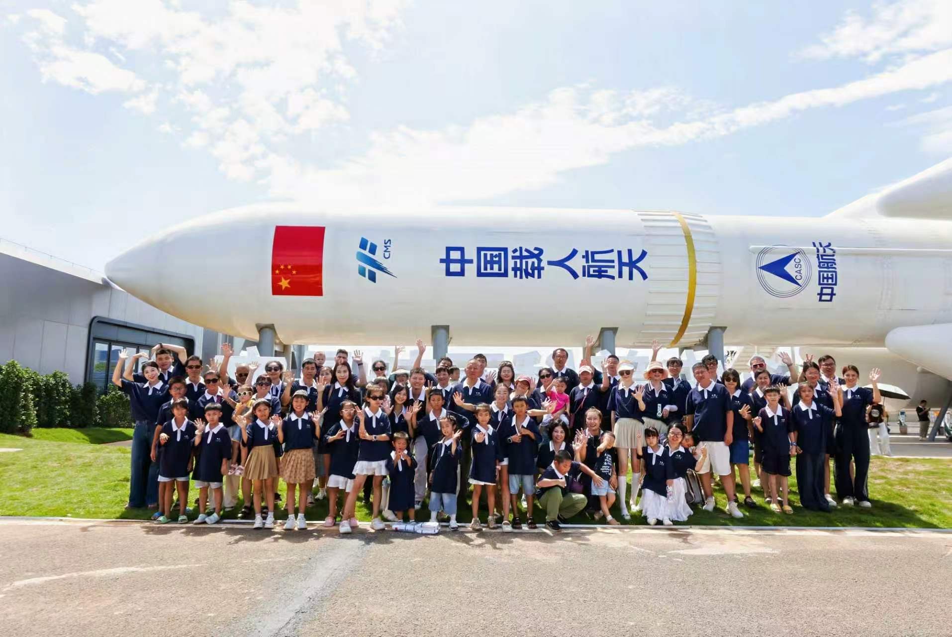 看到华境S交付突破25000台了，前25000名车主给到3年云瞰&哨兵增强权益，