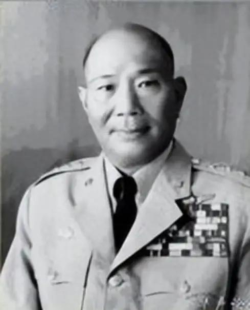 1954年在台湾周至柔辞去职务，蒋介石罕见挽留，周至柔为何不同意。1954年，周