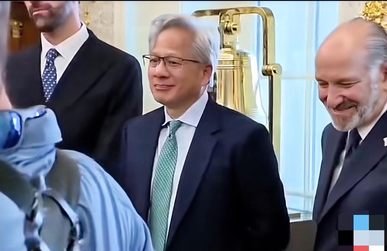 特朗普说美国在人工智能方面远远领先中国，还说中国“自由散漫”，旁边的黄仁勋尴尬一