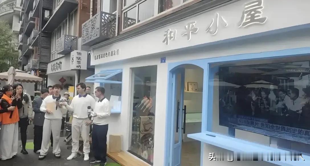 和平小屋这回是真出圈了！不光成都人晓得，全国网友都刷到了～谁能想到，贾女士的嚣张