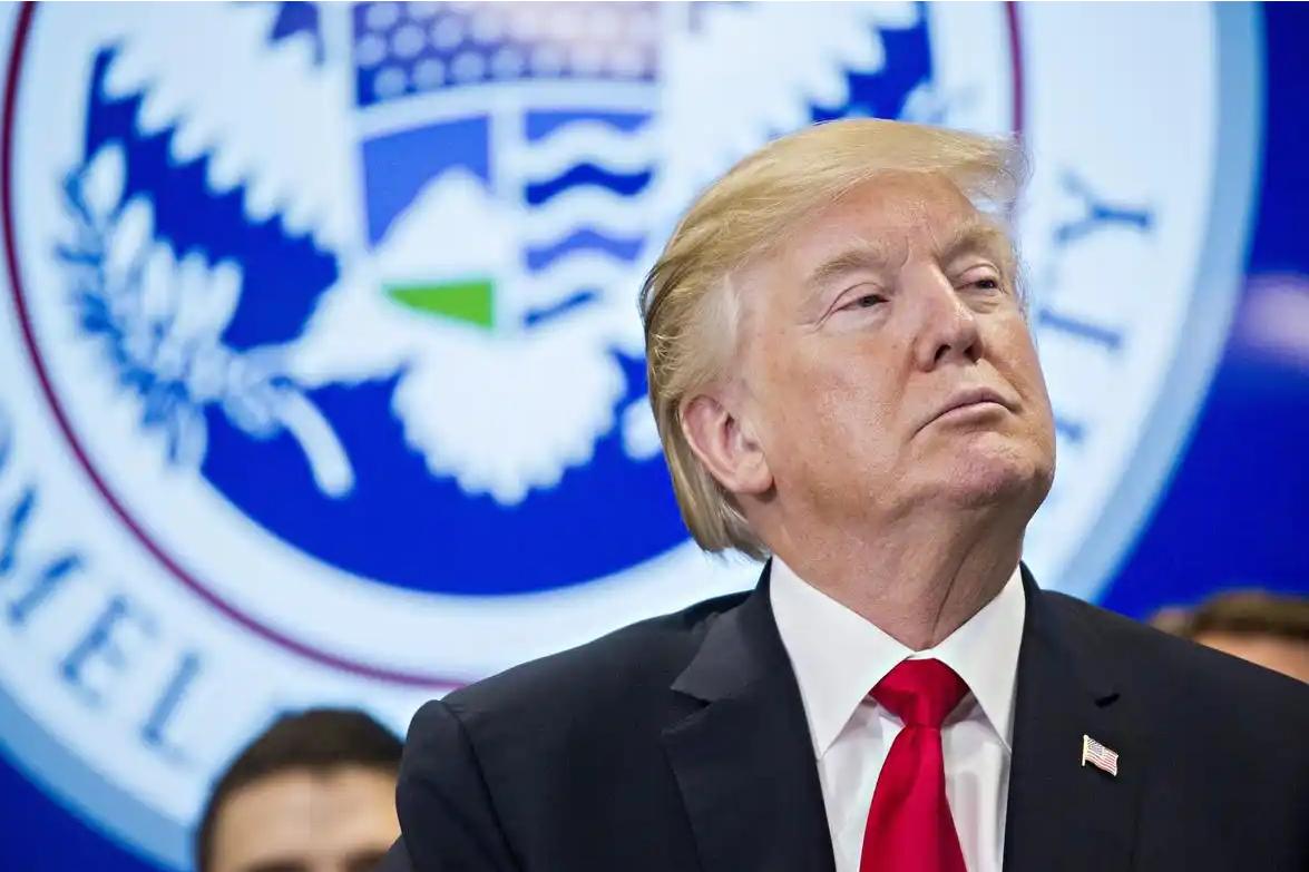 万万没想到！

特朗普深夜发布信息，是时候该行动了。

美国霸凌格陵兰岛的行动终