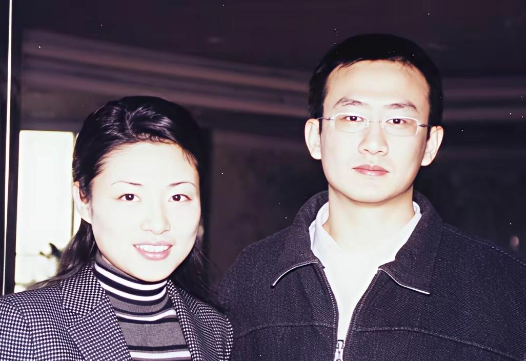 年轻时的周涛和年轻时的姚科还真的能称得上是一对金童玉女，志同道合的一对夫妻，周涛