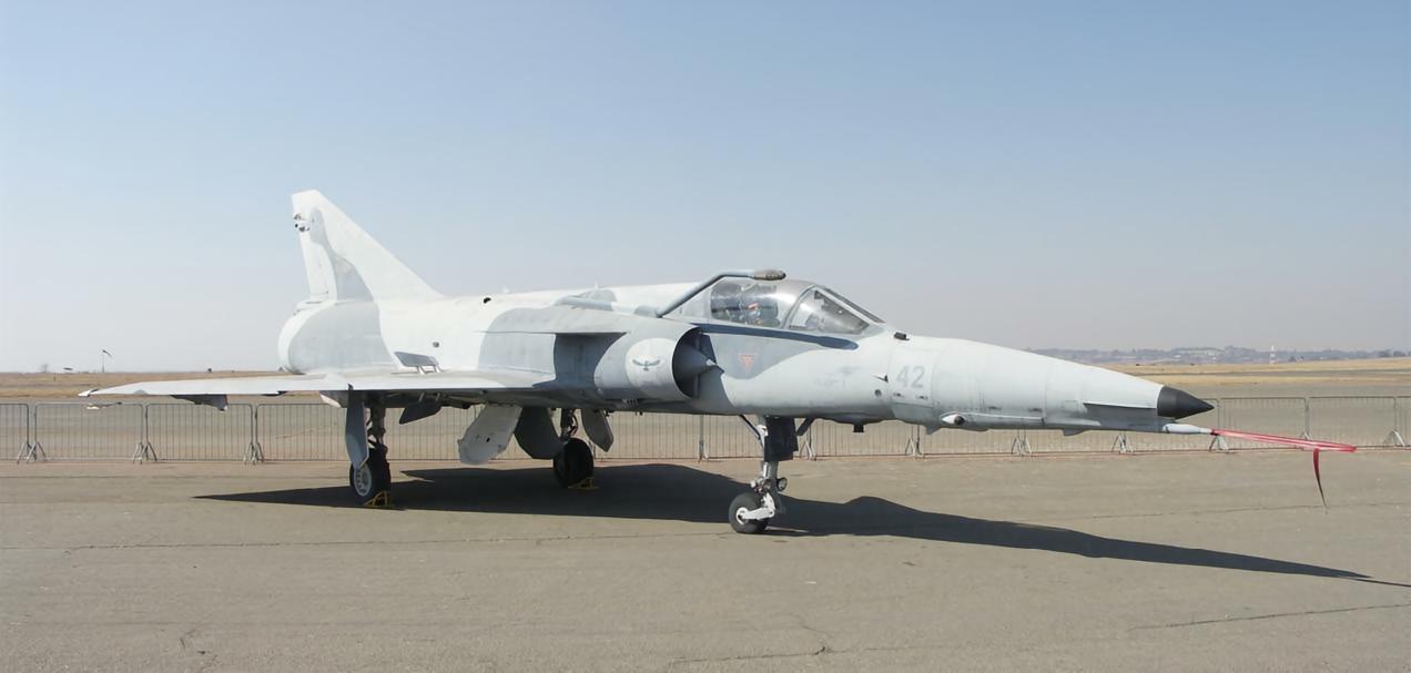 南非“猎豹”战斗机“猎豹”（Cheetah）战斗机是南非阿特拉斯公司在“幻影Ⅲ”