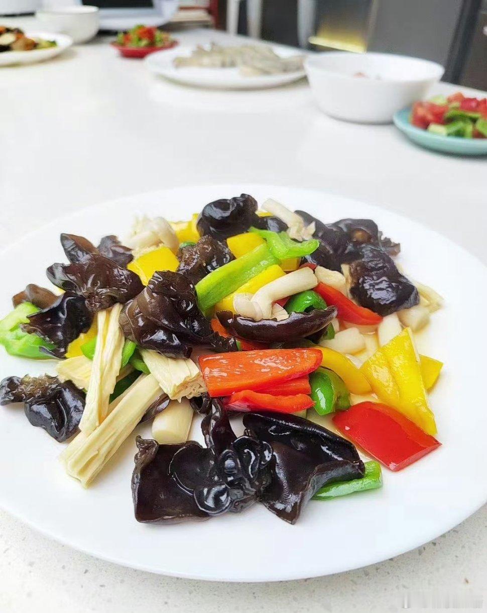 #脂肪最怕的8种食物##健康登顶计划# 脂肪最怕的食物，有肉有菜才能痩[干饭人]