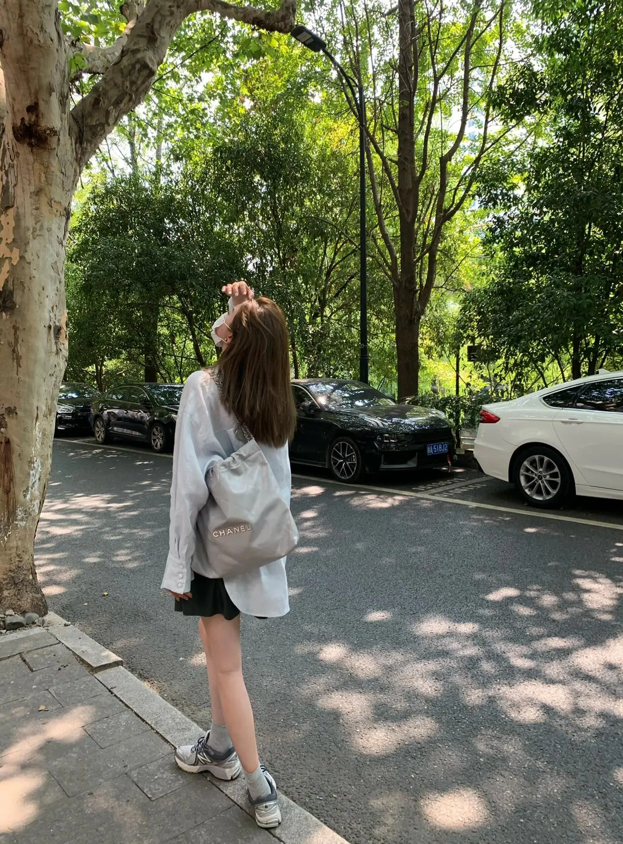 夏日穿搭主打一个极简