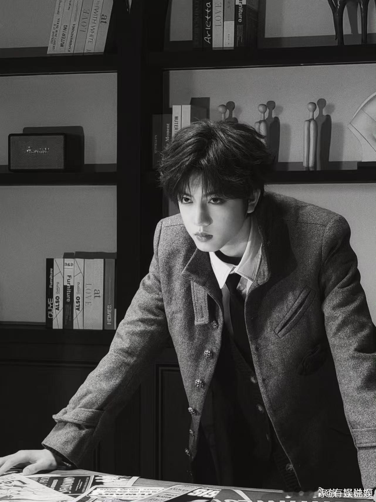 张桂源上一秒daddy下一秒baby来自王的俯视，简直主人级别！张桂源一秒黑切白