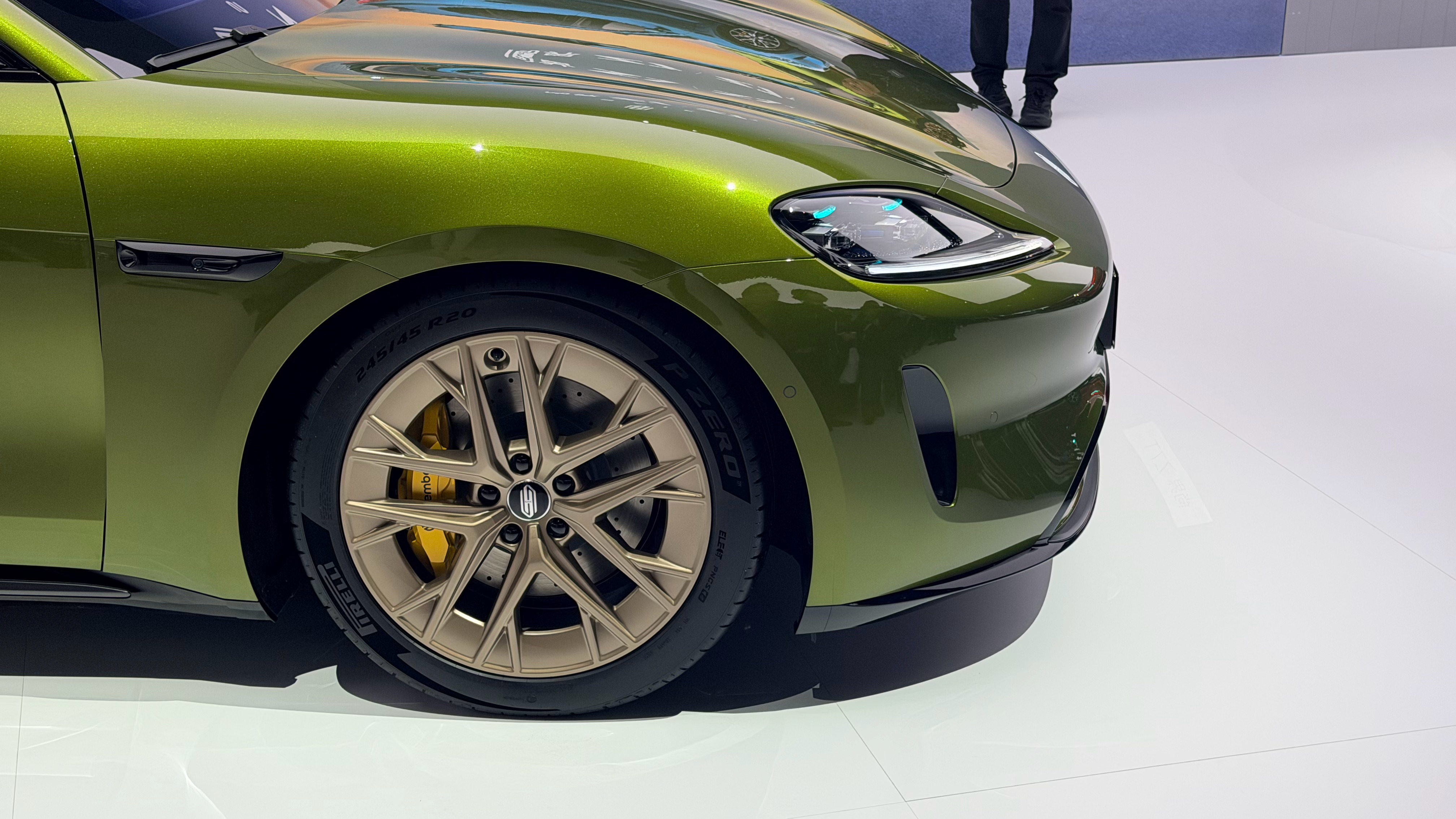 鸿蒙智行两款最受关注的新车发布了预售价尚界Z7：22.98万元起尚界Z7T：23