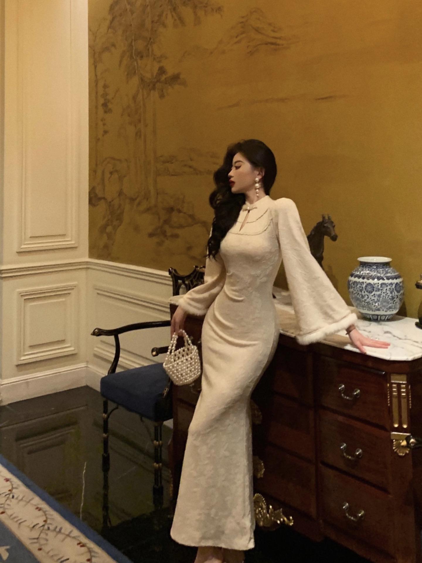 静画红妆等谁归
