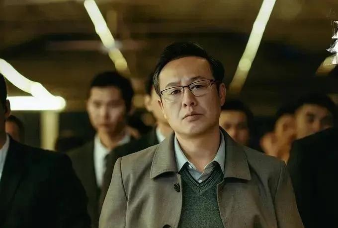 张颂文演《狂飙》的高启强，这个角色让他演活了。 从底层鱼贩到黑帮大佬的蜕变被誉为