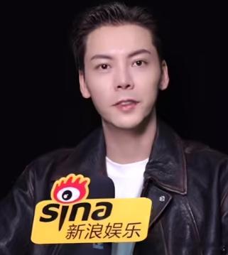 陈伟霆为什么被曾舜晞掀桌了 