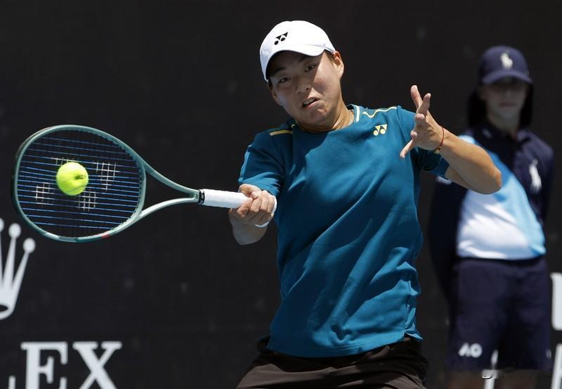 快讯，🇨🇳白卓璇2-0战胜🇸🇰齐丹谢克晋级女单资格赛次轮🔥🔥

刚刚