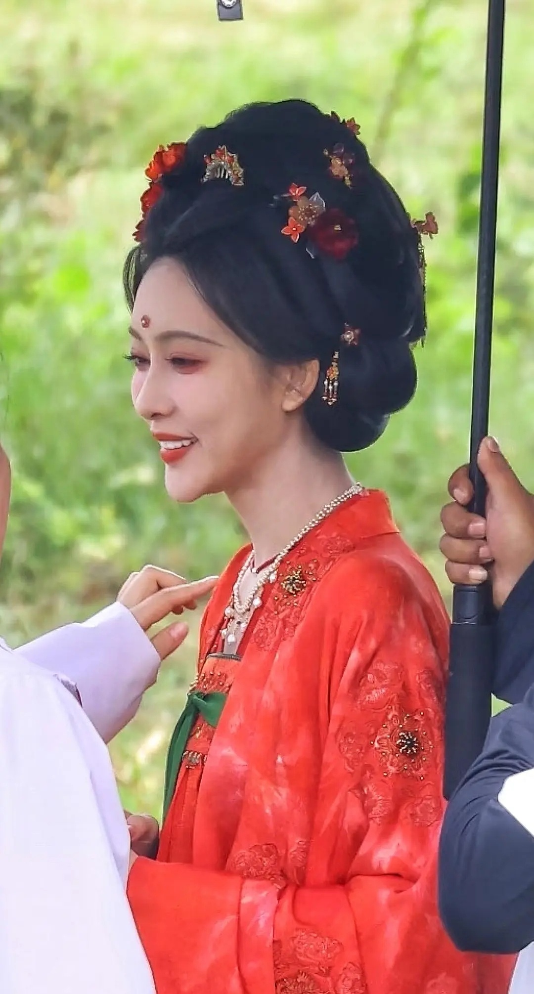 孟子义的下巴真的好奇怪啊，有人懂吗 