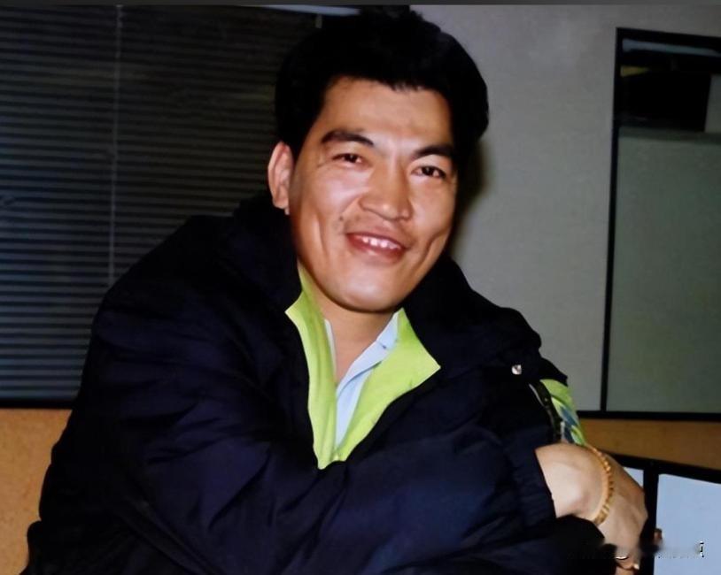 成奎安护得住外人，护不住家，15年后家族悲剧的根源。
成奎安死了十五年，王晶说他