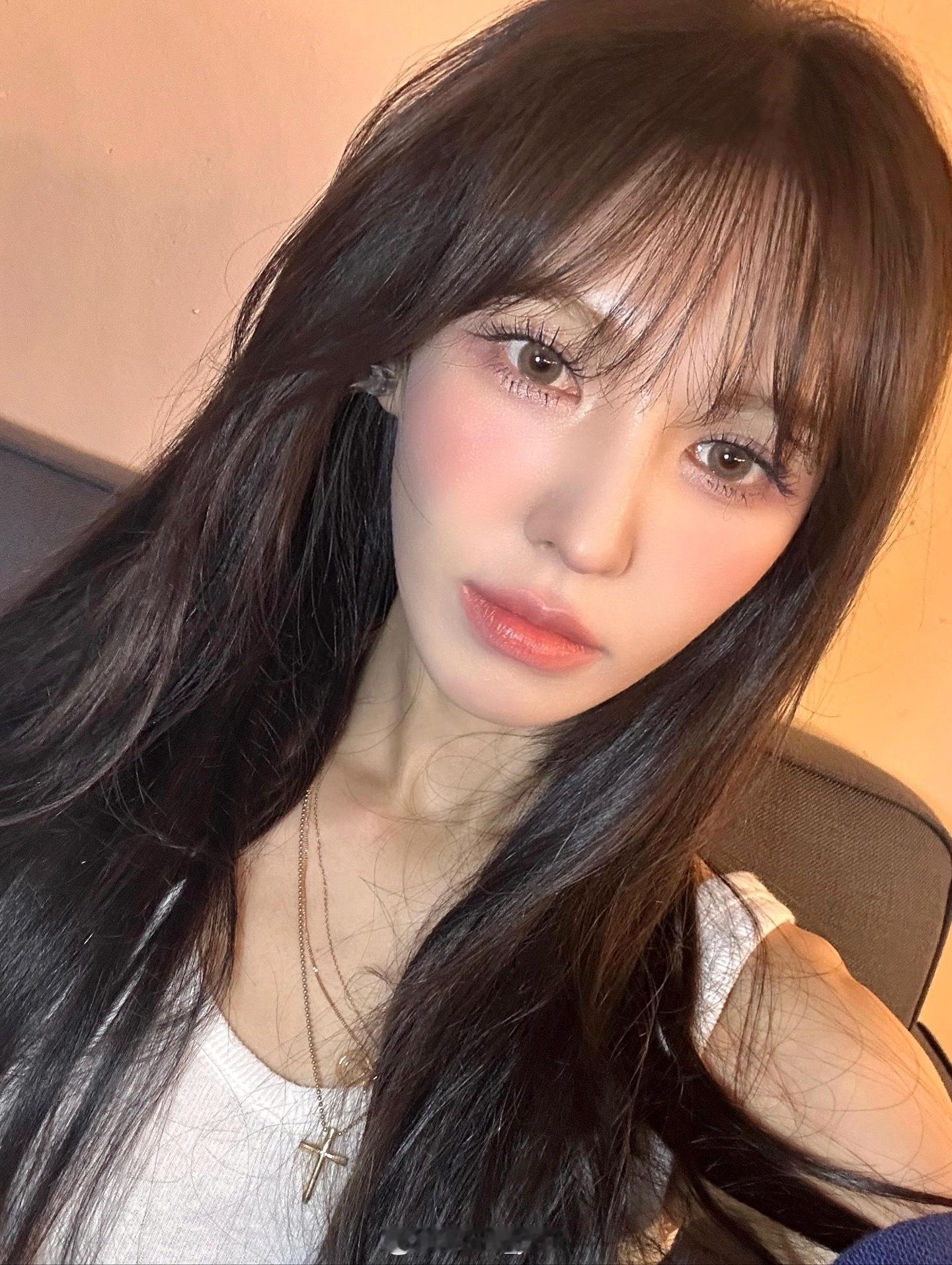 wendy近期各种妆容集 ​​​