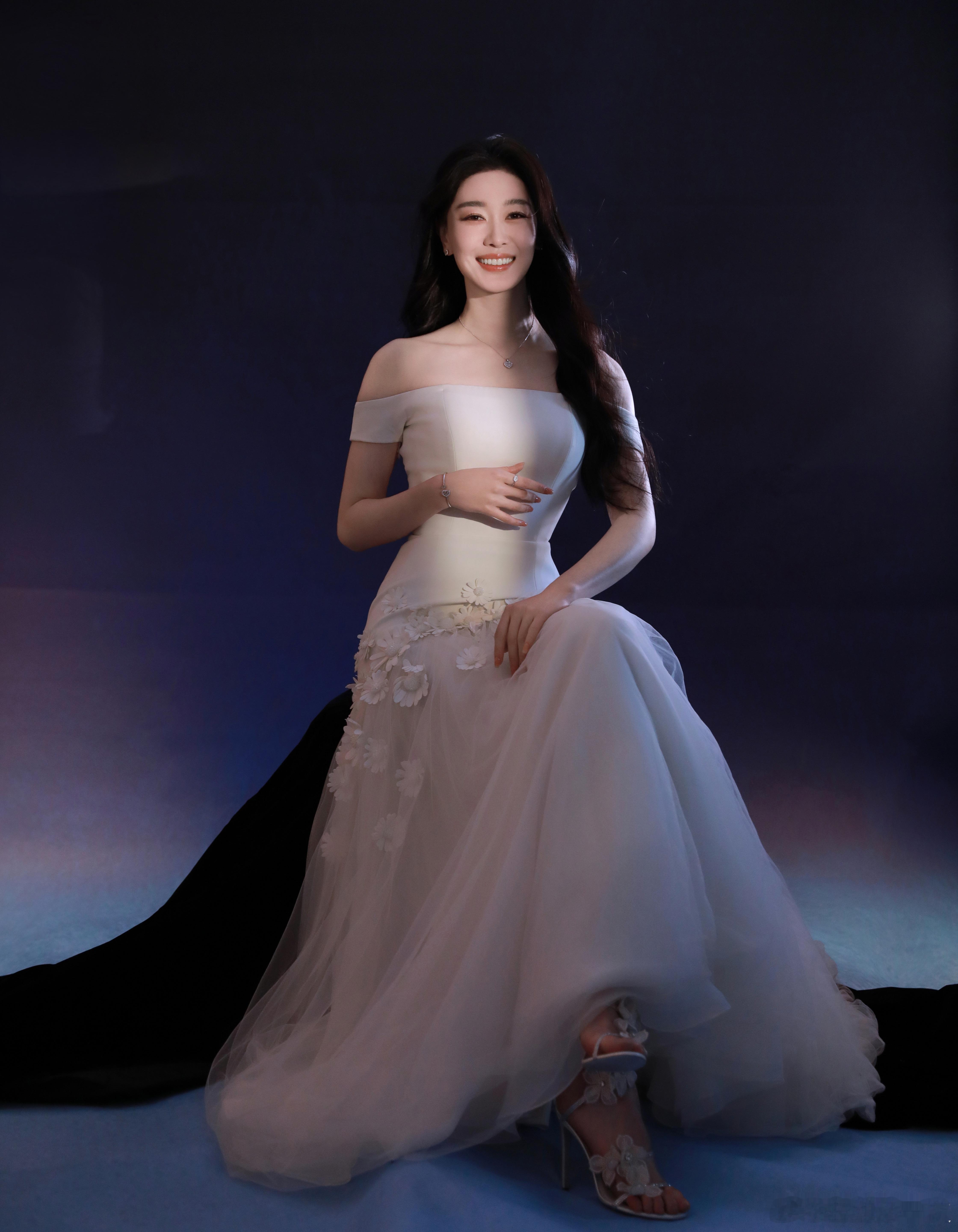 风有约花不误，年年岁岁不相负。 