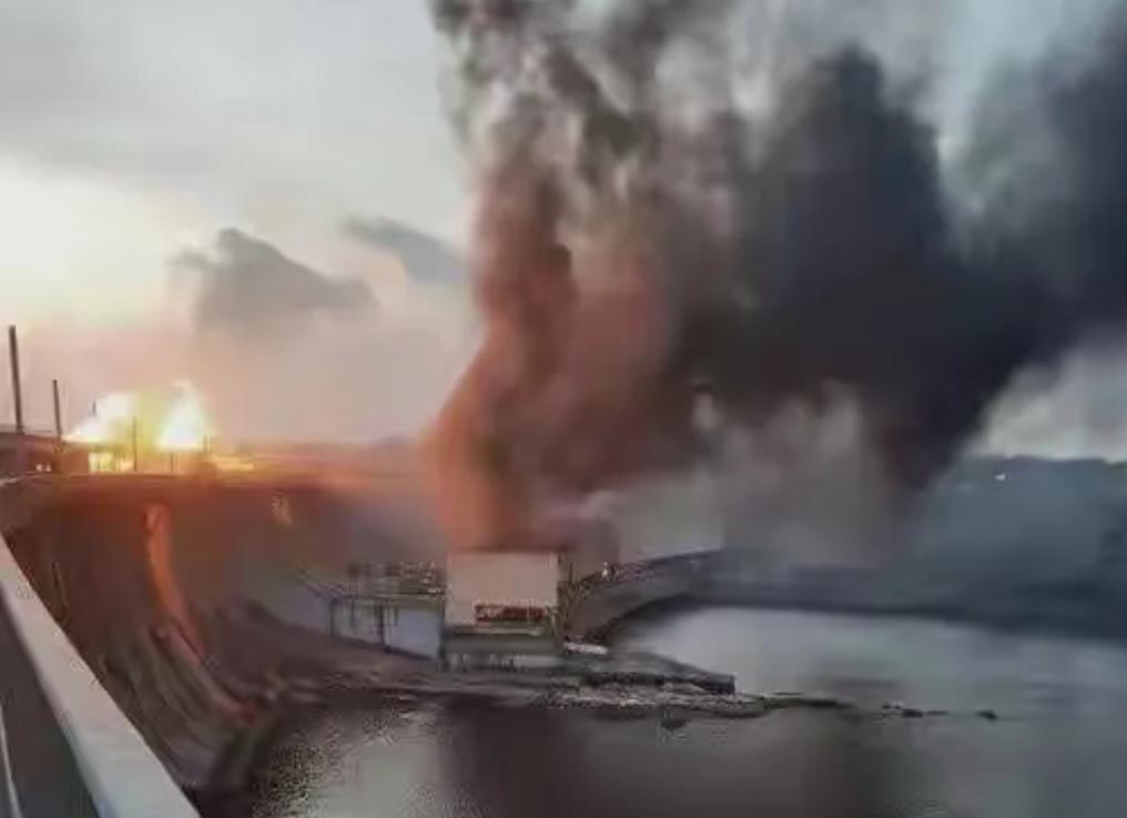 俄军痛击！克列缅丘格水电站遭袭，基辅或临风暴，因乌军美援导弹袭俄本土。

近期，