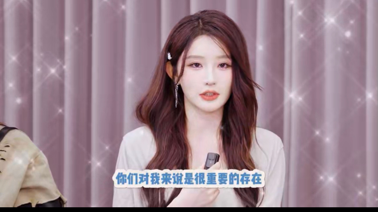 #袁一琦王奕周诗雨的信息素# 不允许有人还没看过袁一琦王奕周诗雨的最新采访！有生