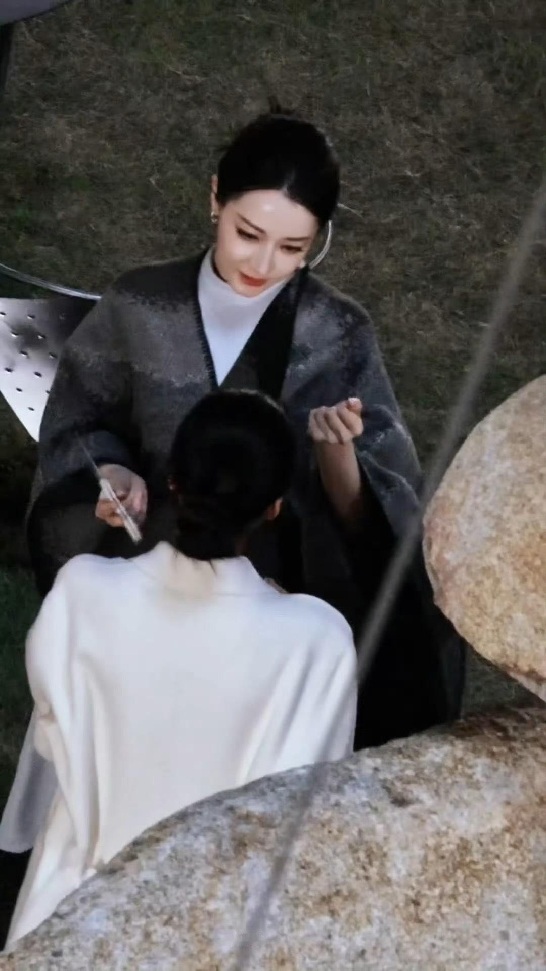 疯批美人卫蓝上线了！！姐姐也太美了