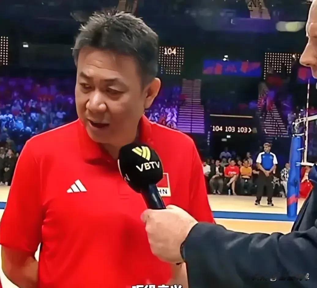 当务之急！中国女排大胜德国女排后，主教练蔡斌应该立即去做以下几点：
1. 补强二