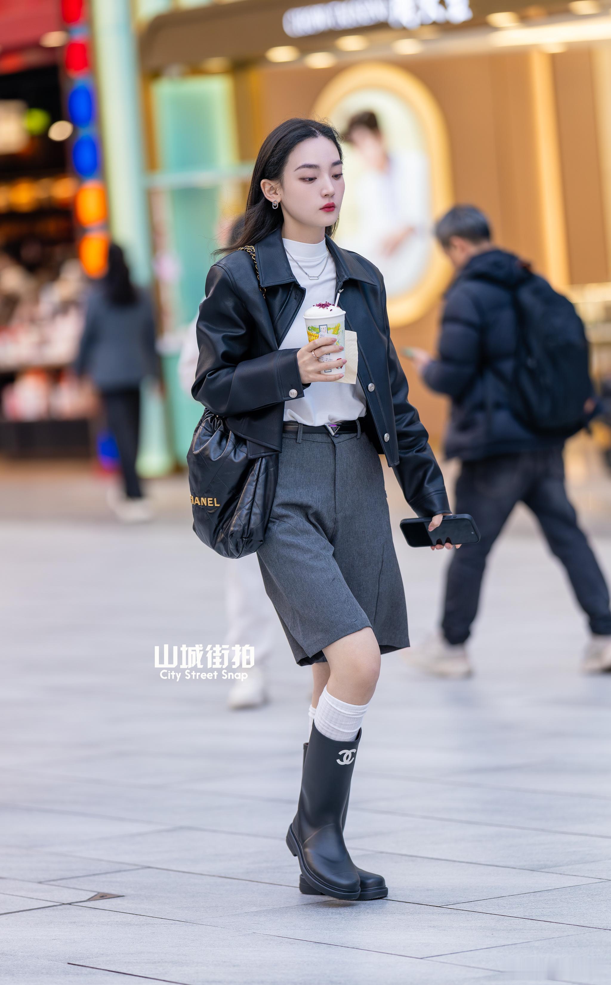 换个角度发一张~ 