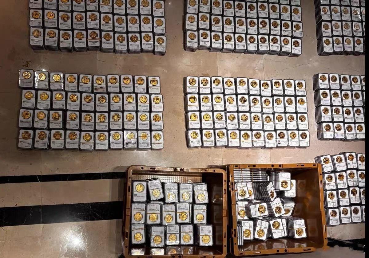 金饰克价涨到1359元金价黄金 金价波动 金价越涨，看金币越顺眼