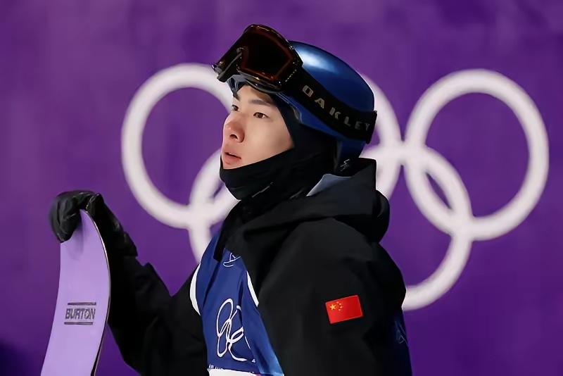 苏翊鸣“力挽狂澜”：教练起的作用太重要了！

米兰冬奥会单板滑雪男子大跳台预赛，