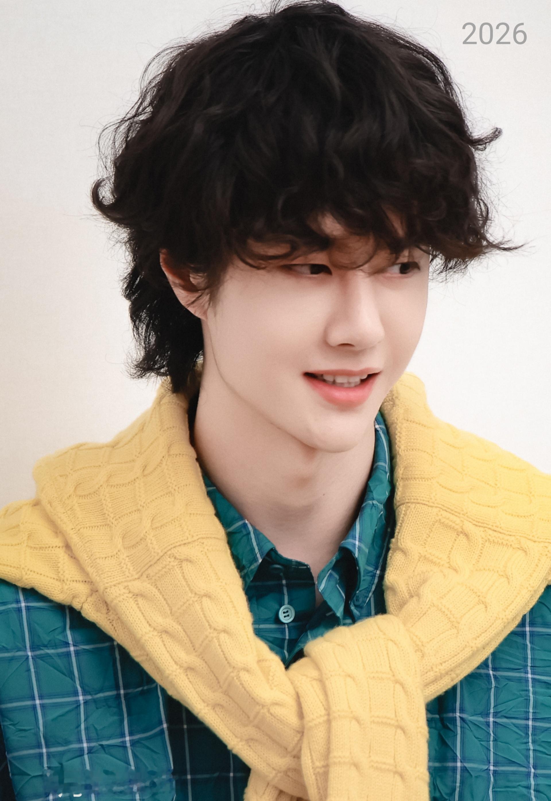 博君一肖 2026年上半年 双面卡质月历+双人电子桌面-------------