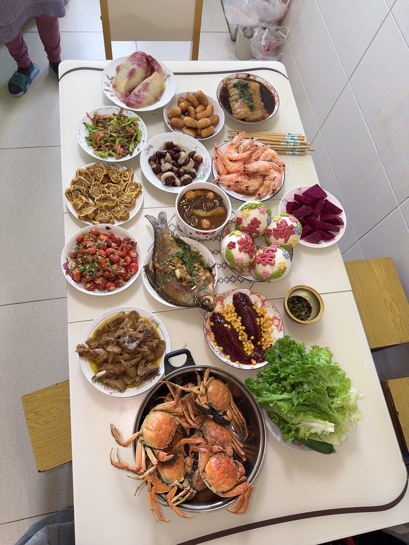 吃年夜饭了吗铁子们！新年快乐！ 