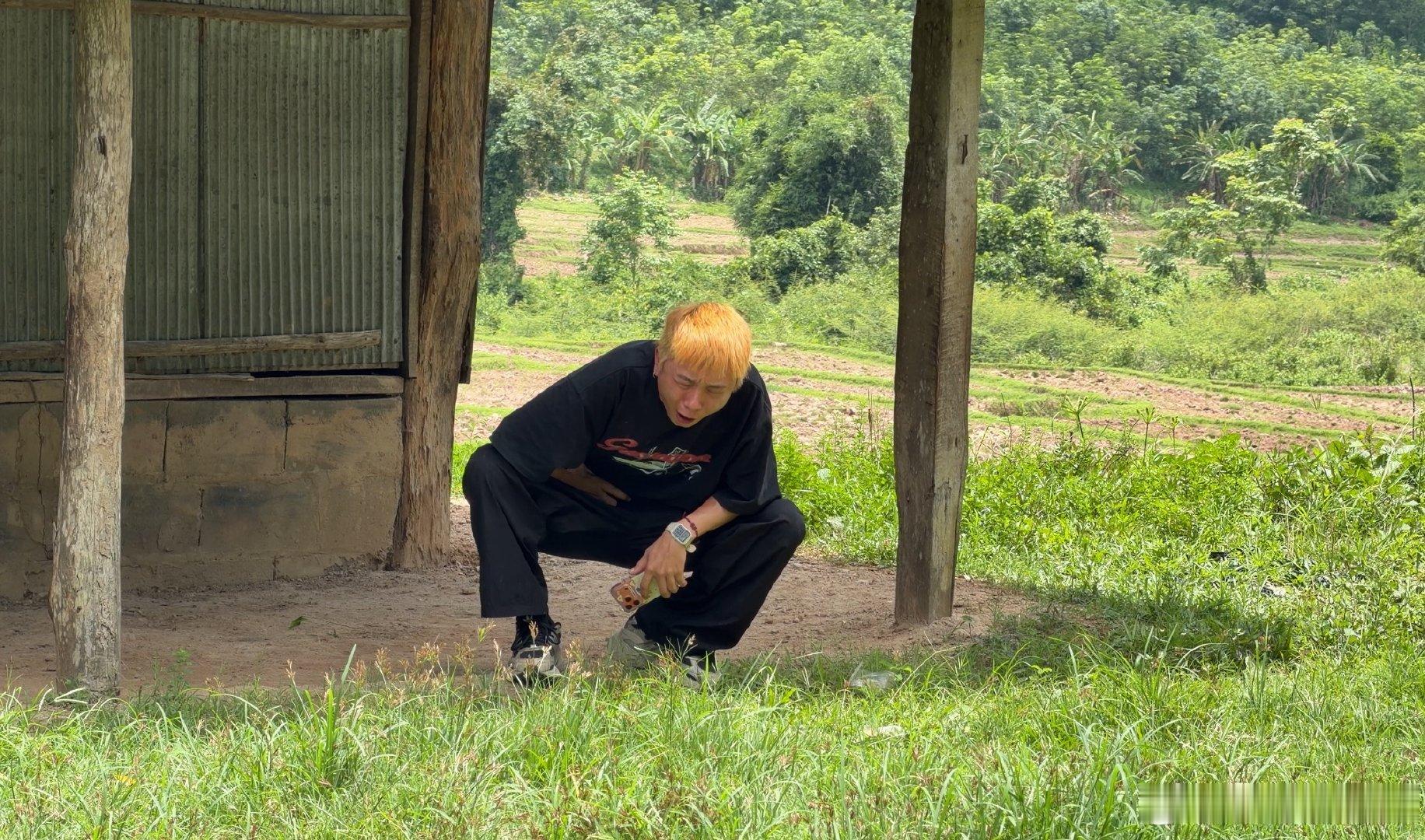 耗费六个小时顺利将两位顺风车乘客从磨憨口岸，途径老挝🇱🇦顺利送到泰国🇹🇭