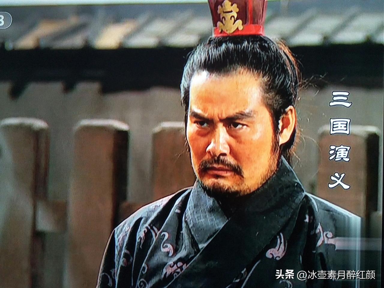 民间流行的排名是一吕、二赵、、三典韦、四关、五马……由此看来，典韦排名第三，关羽